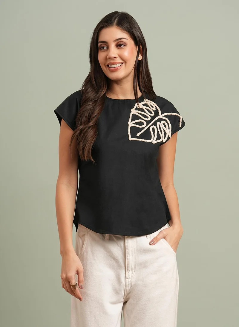 globus Women Black Extended Sleeves Embroidered Detail Back Button Top
